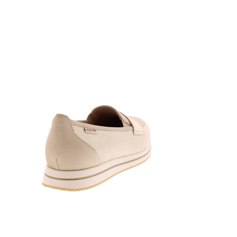 Mephisto moccasins or 4